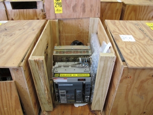 BREAKER, CIRCUIT, 600 FRAME AMP RATING, MASTERPACT NT 08N1 KIND, 3 POLE, 480 VOLT RATING SQUARE D DIRECT REPLACEMENT FOR 1E ABB K-600S INCLUDES ONE NEW 18" DOOR, MOUNTS USING EXISTING HINGES > CONTINUOUS CURRENT: 600A > INTERRUPTING RATING: 30KA @ 535 VAC > 125VDC OPERATED > MICROLOGIC TRIP UNIT 5.0A > 250A SENSOR > 250A SENSOR PLUG > 18" DOOR, PART # NLI-NT08N1-LISB8-EODC-SR-001 (W-44) LOADING & HANDLING FEE $15-